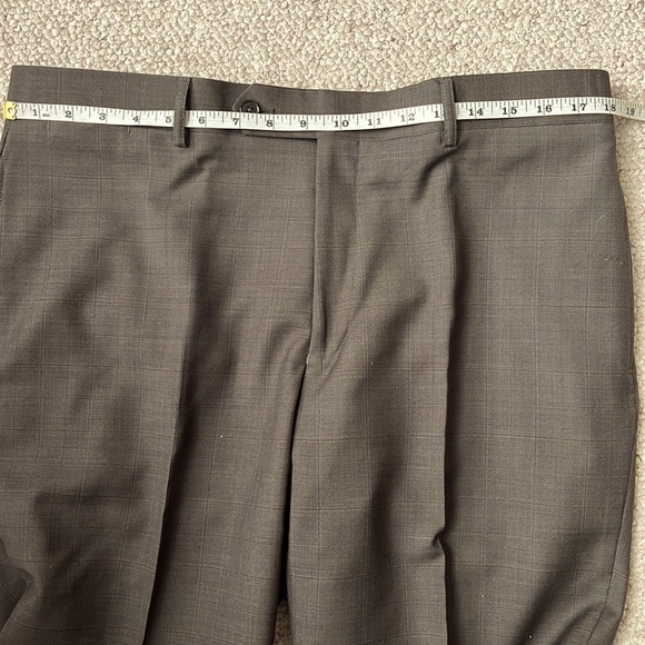 Tommy Hilfiger windowpane print suit 42S - Picture 9 of 12